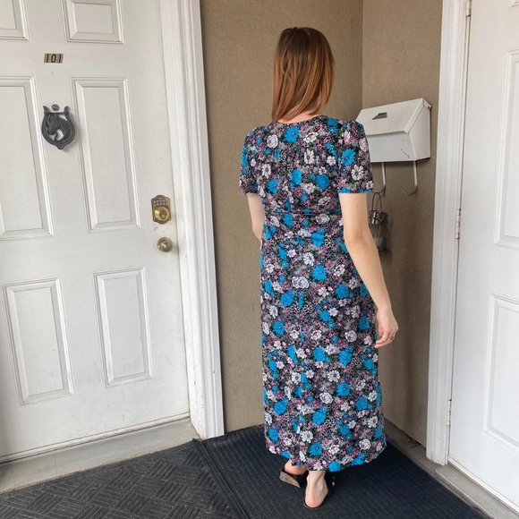 1970s Black Floral Short Maxi Dress - Picture 3 of 4